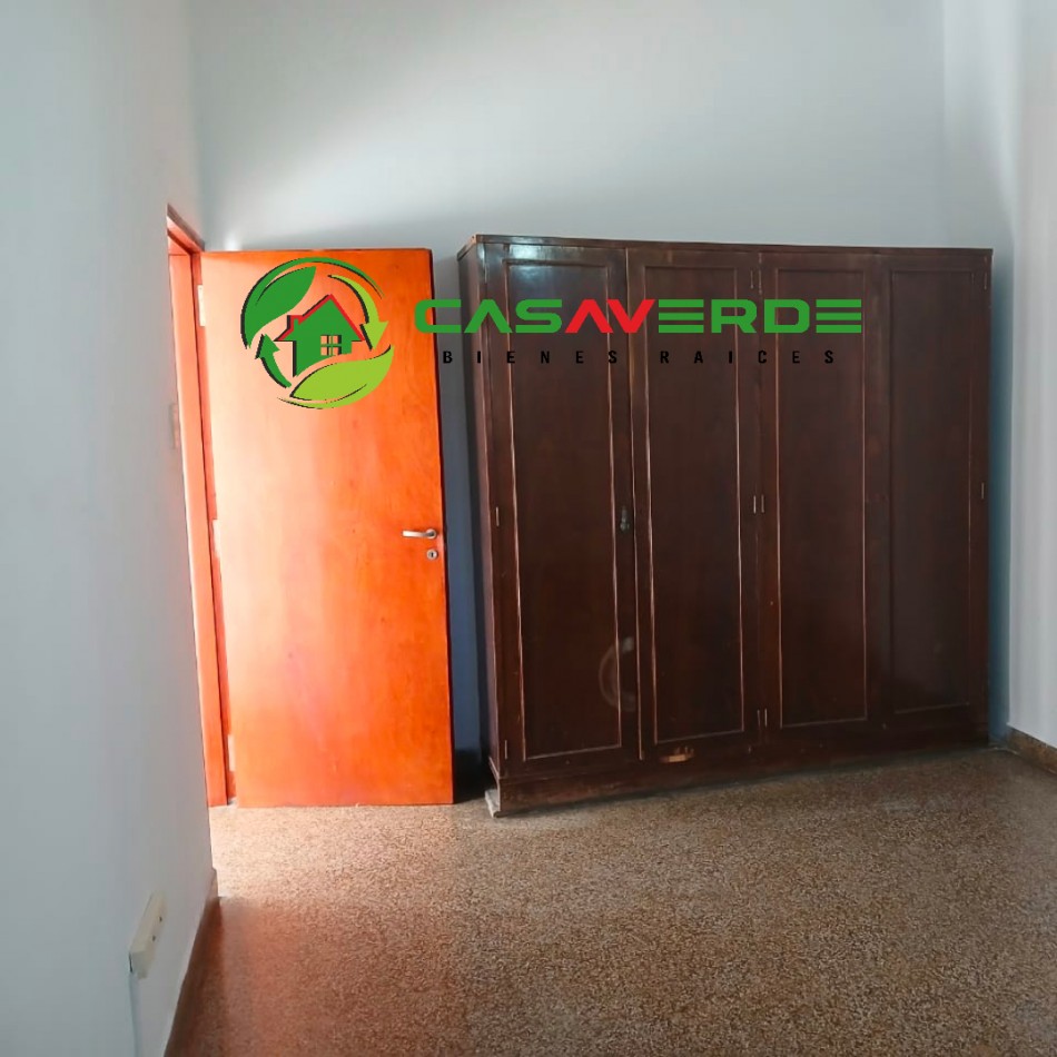 EN VENTA GALPON CON CASA. APTA CREDITO HIPOTECARIO EN ZONA MACROCENTRO