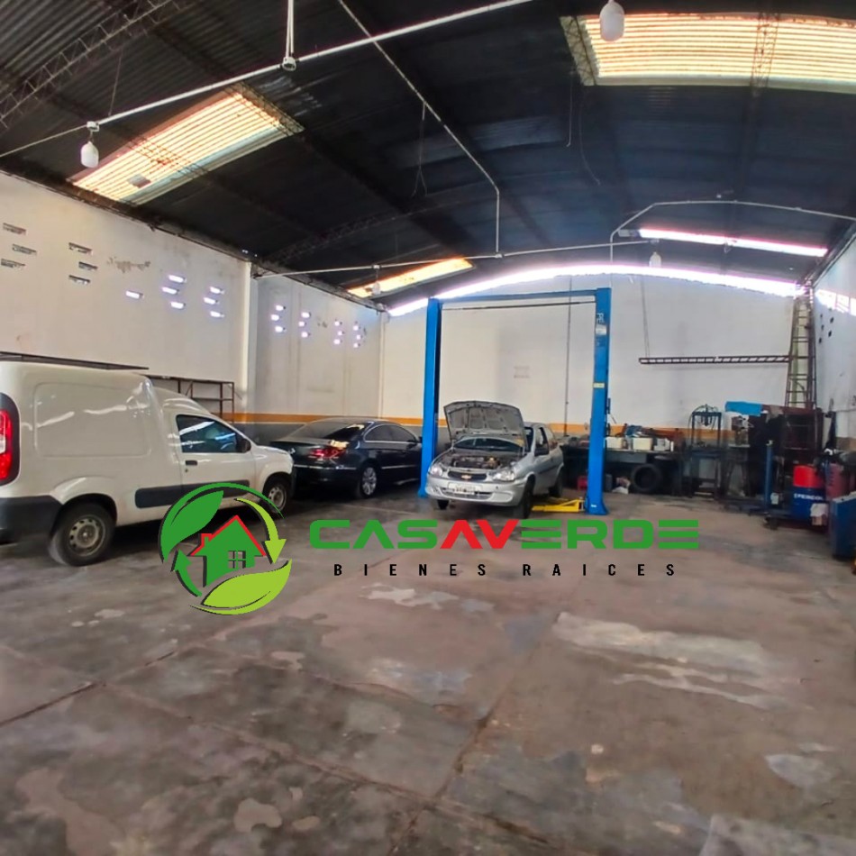 EN VENTA GALPON CON CASA. APTA CREDITO HIPOTECARIO EN ZONA MACROCENTRO