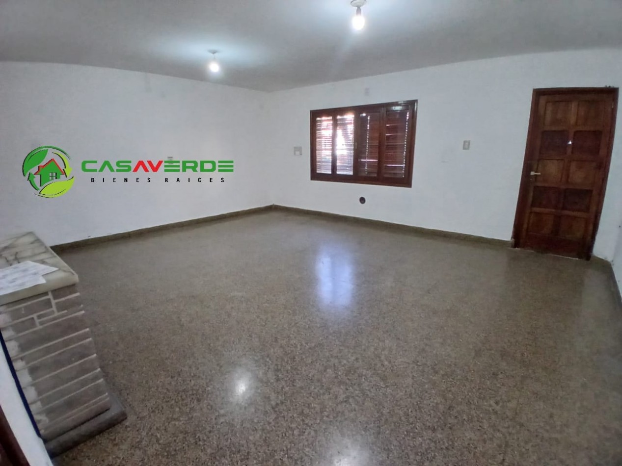 EN VENTA GALPON CON CASA. APTA CREDITO HIPOTECARIO EN ZONA MACROCENTRO