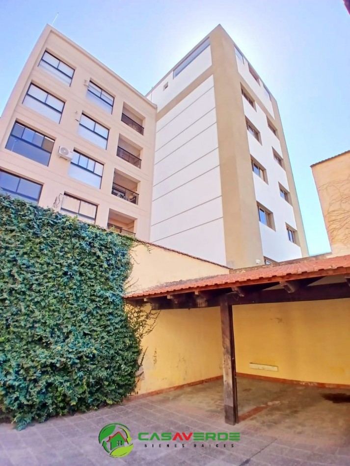 VENTA COCHERA CENTRICA VICENTE LOPEZ AL 100