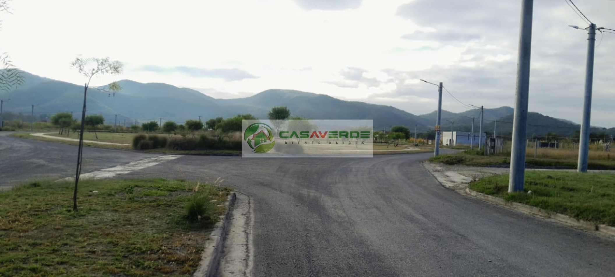 VENTA DOS TERRENOS JUNTOS EN LA CELESTINA CERCA DEL INGRESO