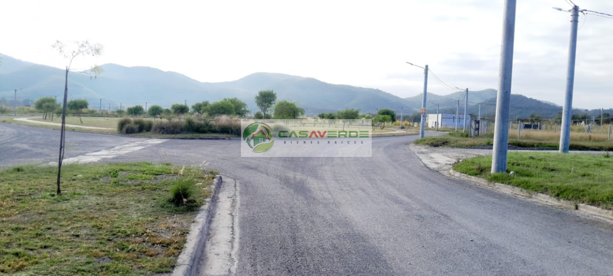 VENTA DOS TERRENOS JUNTOS EN LA CELESTINA CERCA DEL INGRESO