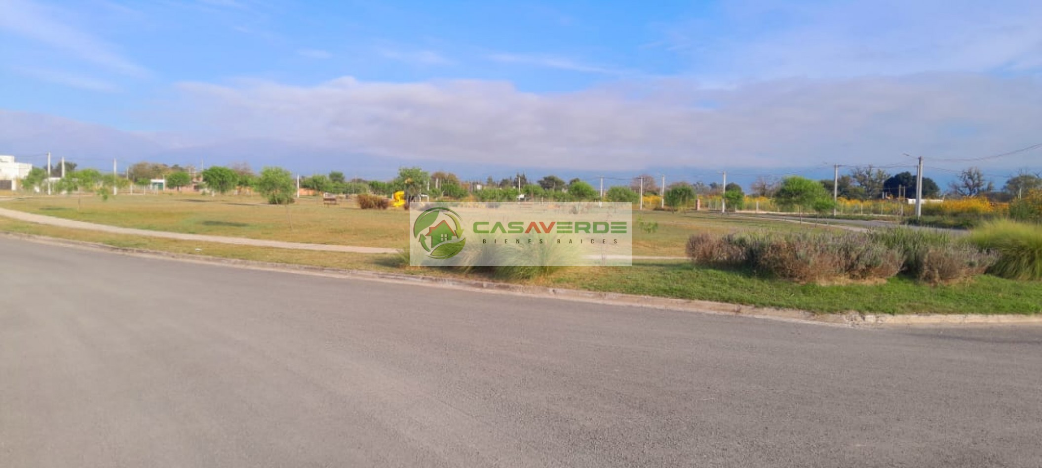 VENTA DOS TERRENOS JUNTOS EN LA CELESTINA CERCA DEL INGRESO