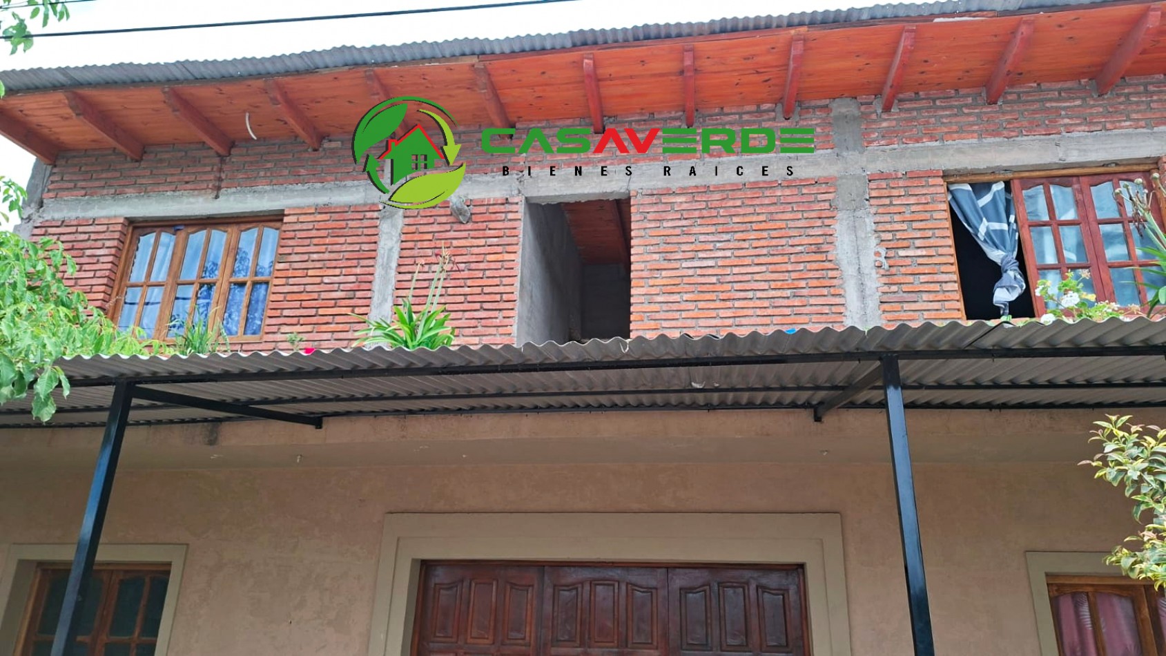 EN VENTA CASA SOBRE ESQUINA EN BARRIO CONGRESO NACIONAL - CERRILLOS