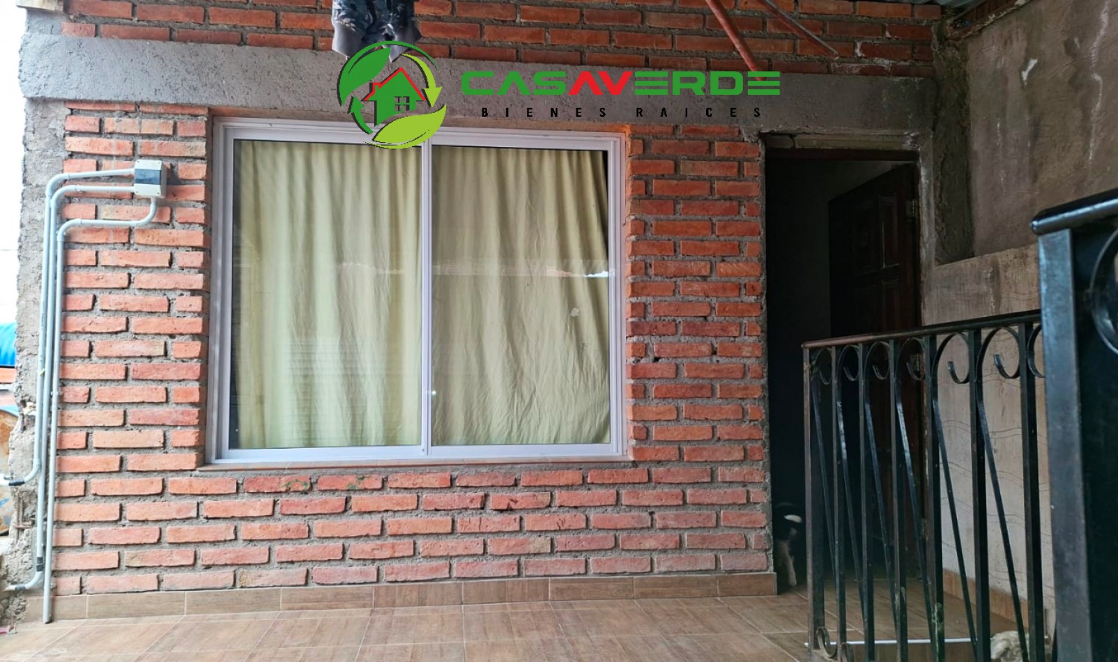 EN VENTA CASA SOBRE ESQUINA EN BARRIO CONGRESO NACIONAL - CERRILLOS