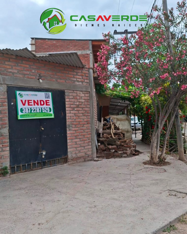 EN VENTA CASA SOBRE ESQUINA EN BARRIO CONGRESO NACIONAL - CERRILLOS