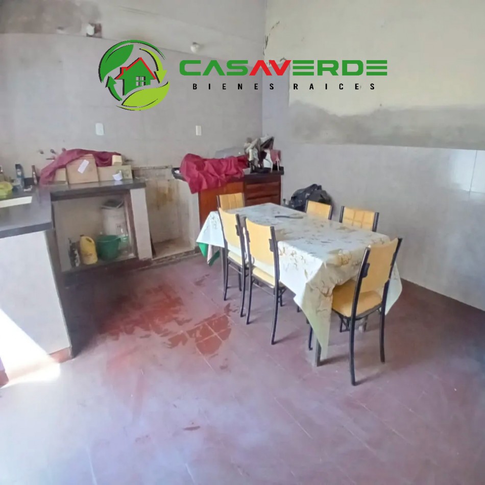 EN VENTA CASA EN PLENO CENTRO A RECICLAR