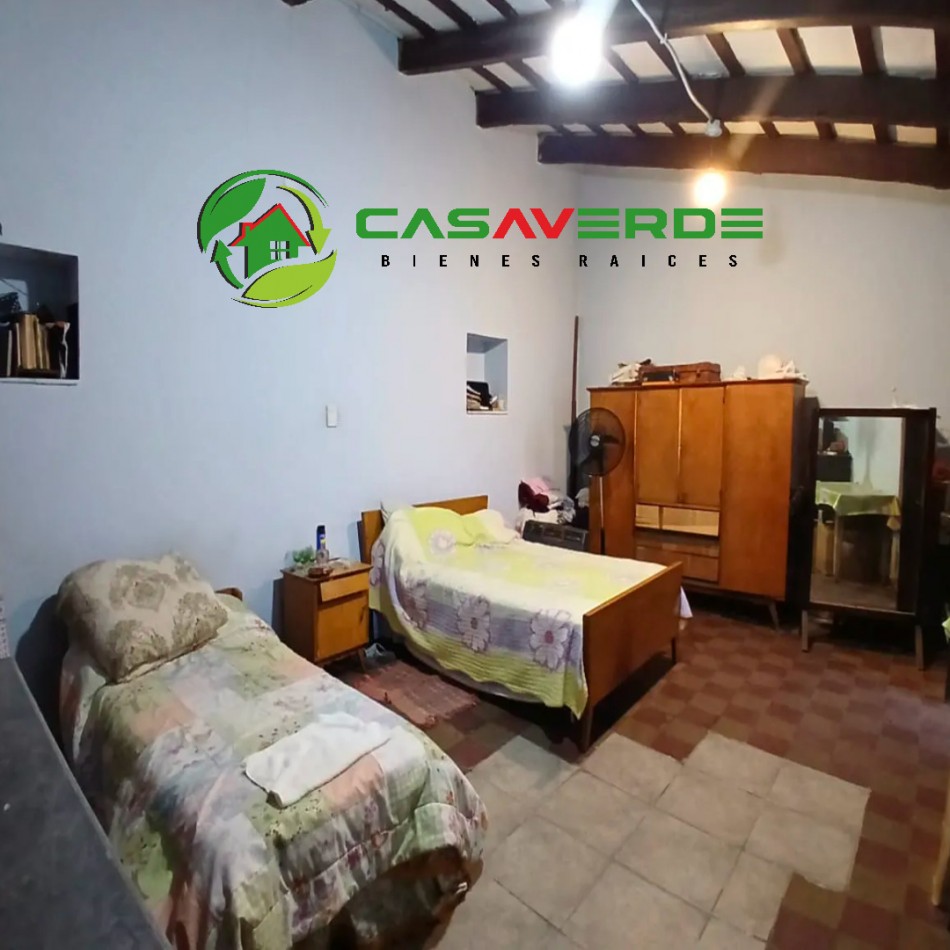 EN VENTA CASA EN PLENO CENTRO A RECICLAR