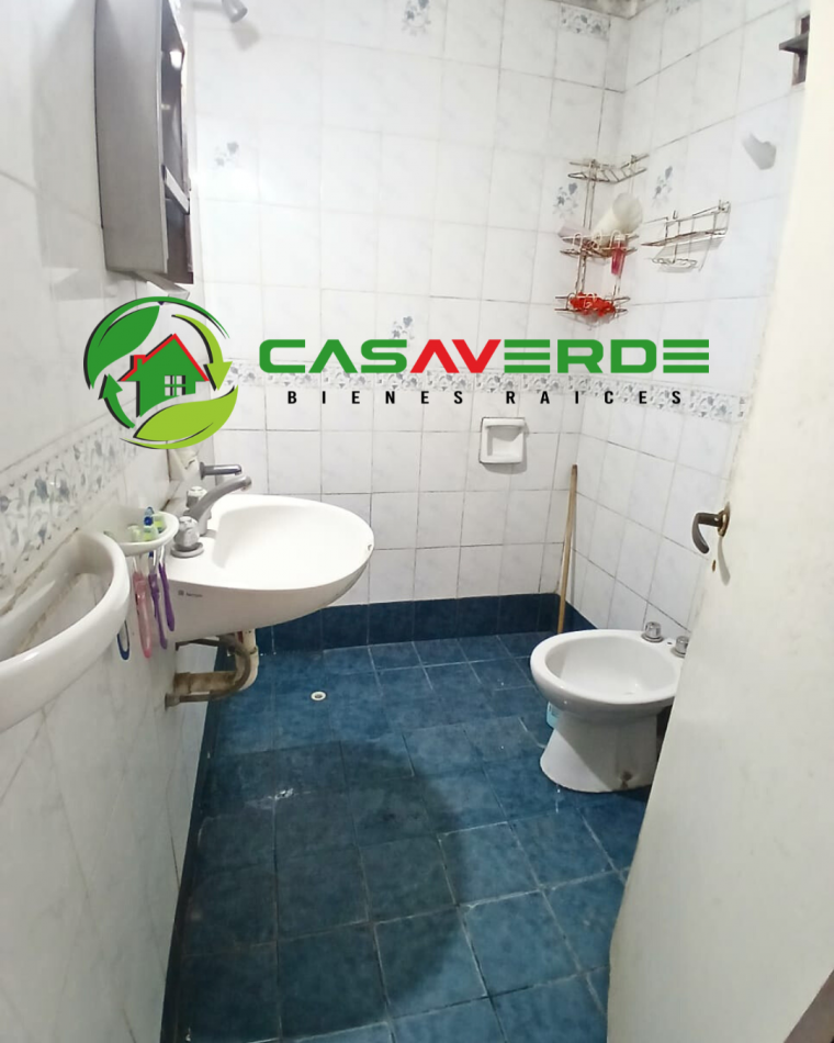 EN VENTA CASA SOBRE ESQUINA EN BARRIO SOLIDARIDAD