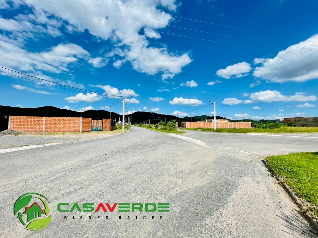 VENTA TERRENO CELESTINA SOBRE AVENIDA PRINCIPAL ASFALTADA TOTALMENTE ALAMBRADO