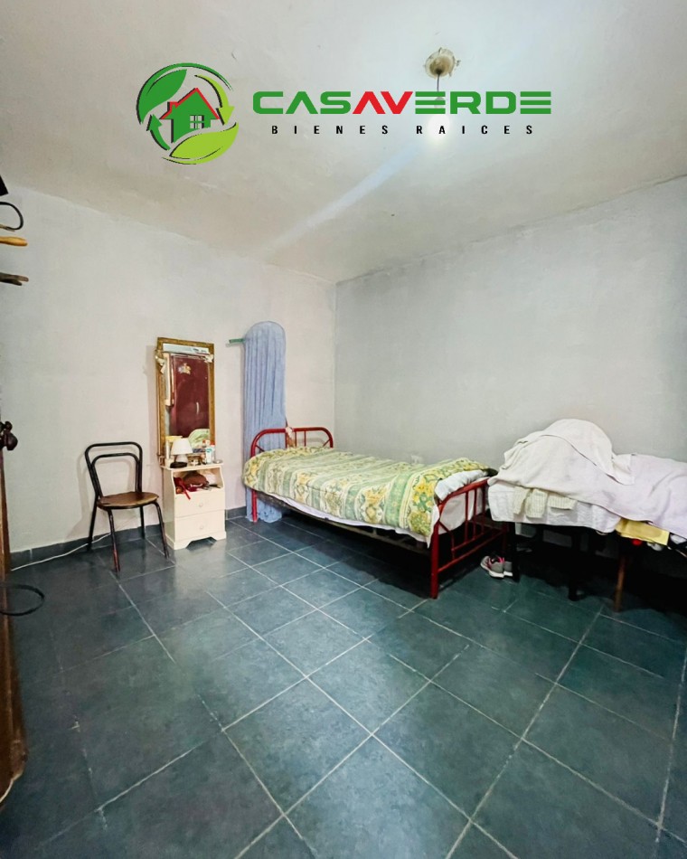 EN VENTA CASA A RECICLAR EN BARRIO SOLIS PIZARRO - ZONA OESTE