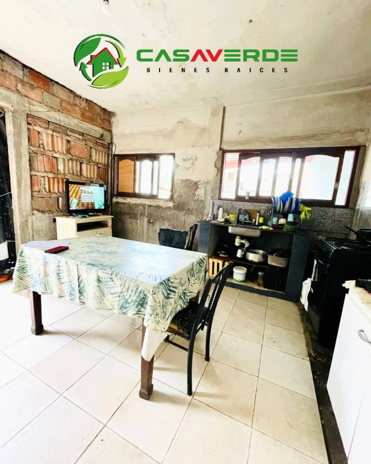 EN VENTA CASA A RECICLAR EN BARRIO SOLIS PIZARRO - ZONA OESTE