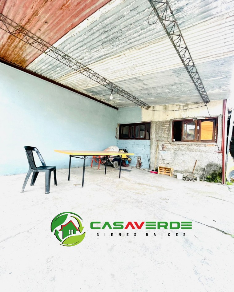 EN VENTA CASA A RECICLAR EN BARRIO SOLIS PIZARRO - ZONA OESTE