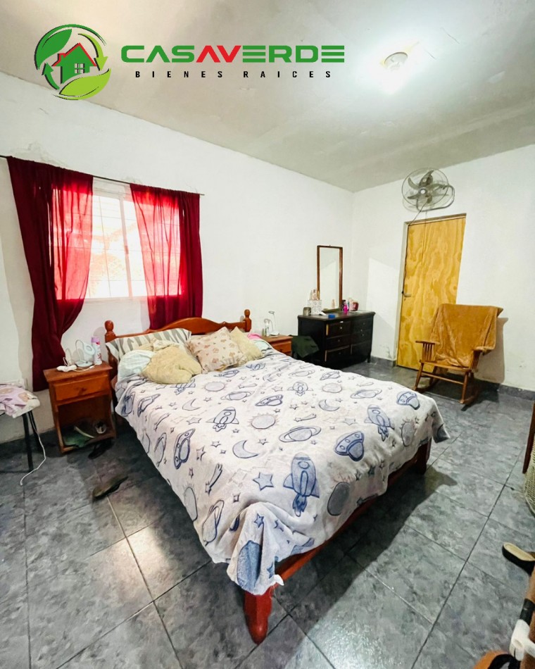 EN VENTA CASA EN BARRIO LAS HUELLAS - ZONA AQUA PARK