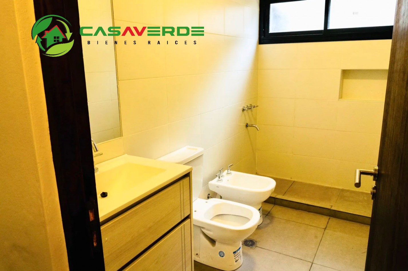 CASA EN VENTA A ESTRENAR EN VIA AURELIA