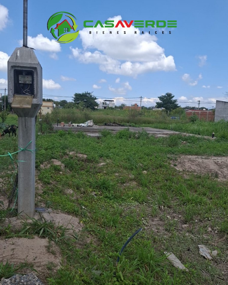 EN VENTA TERRENO EN BARRIO LAS HUELLAS - ZONA AQUA PARK