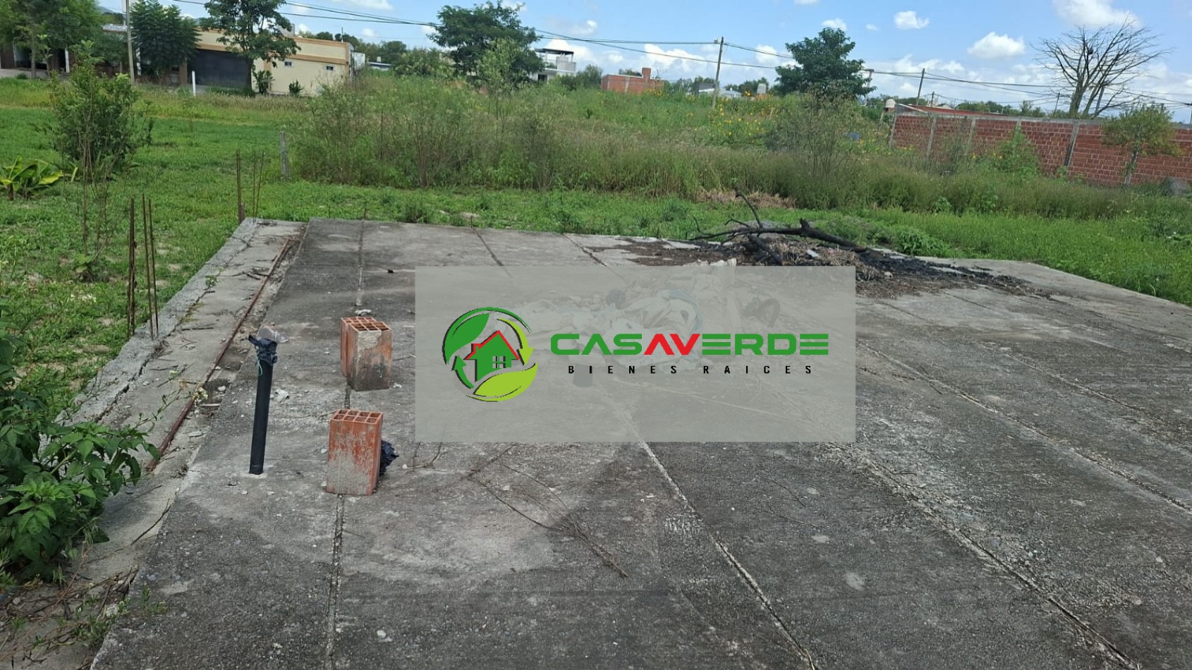 EN VENTA TERRENO EN BARRIO LAS HUELLAS - ZONA AQUA PARK