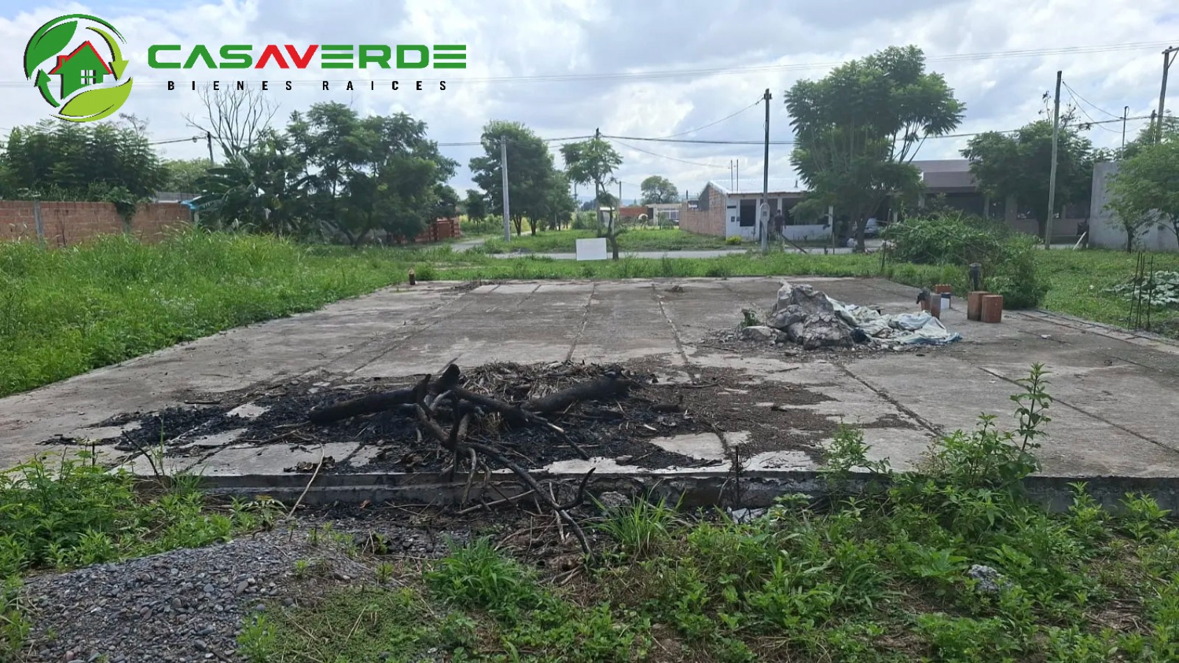 EN VENTA TERRENO EN BARRIO LAS HUELLAS - ZONA AQUA PARK