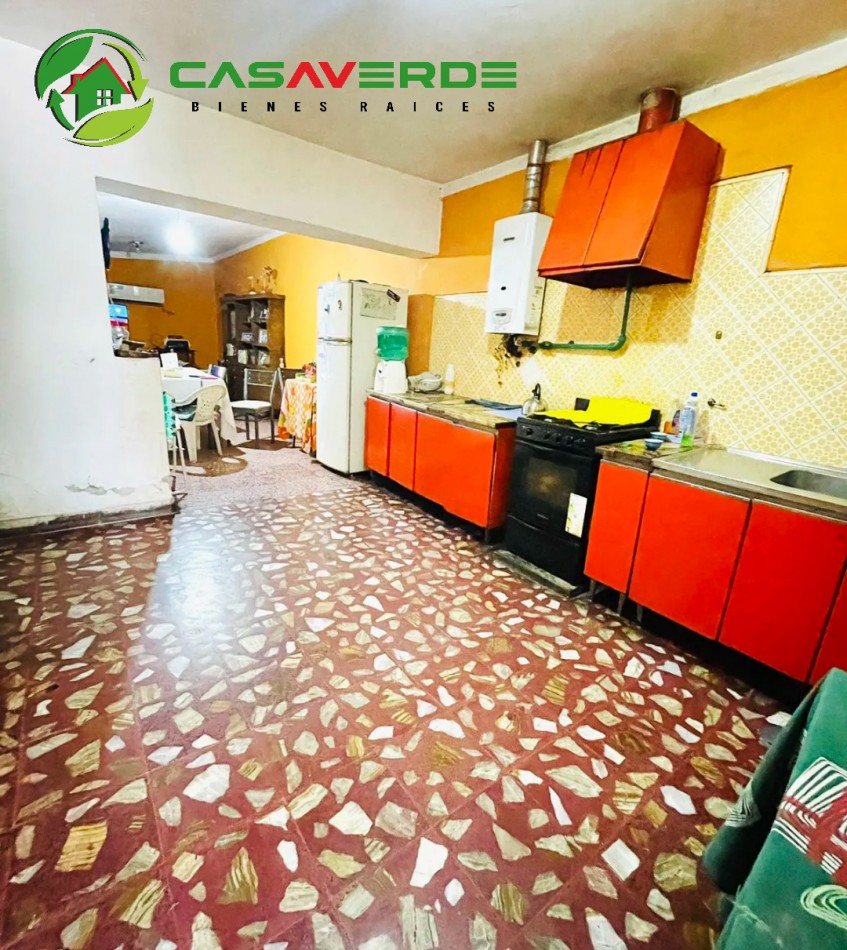 EN VENTA AMPLIA CASA EN ZONA NORTE