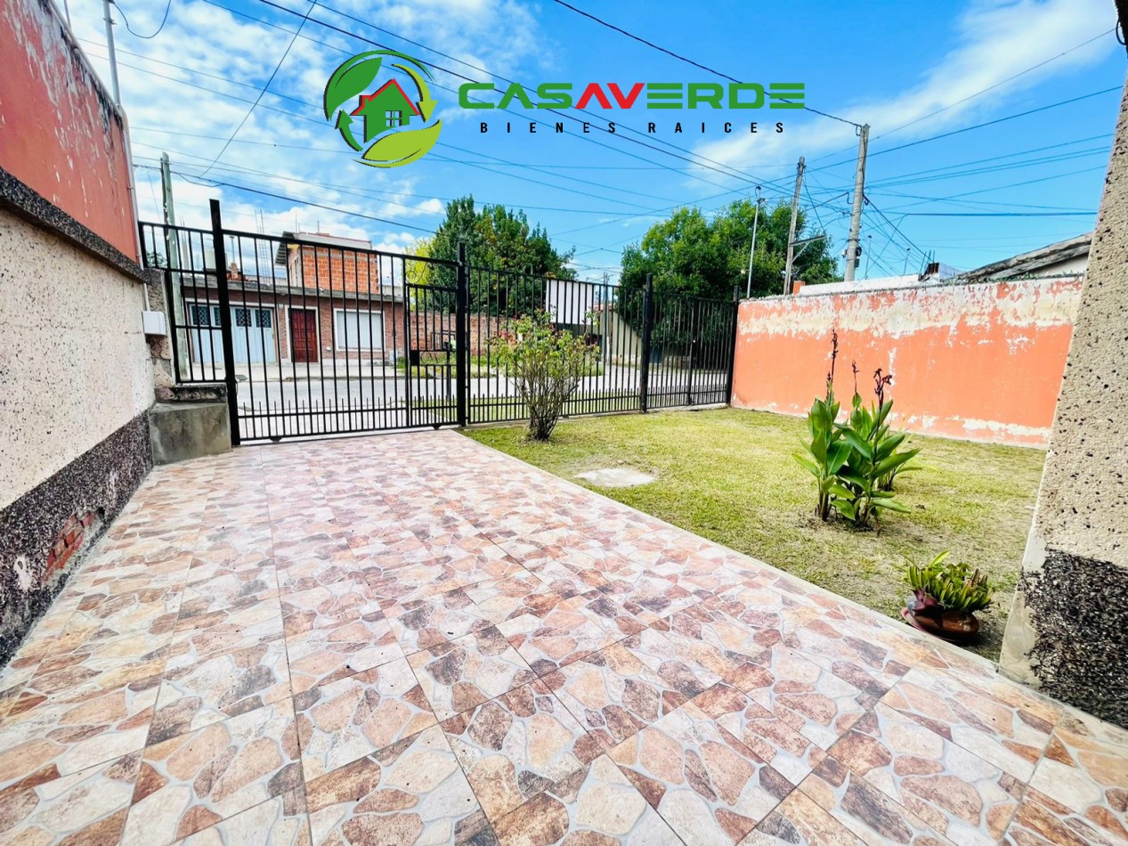 EN VENTA AMPLIA CASA EN ZONA NORTE