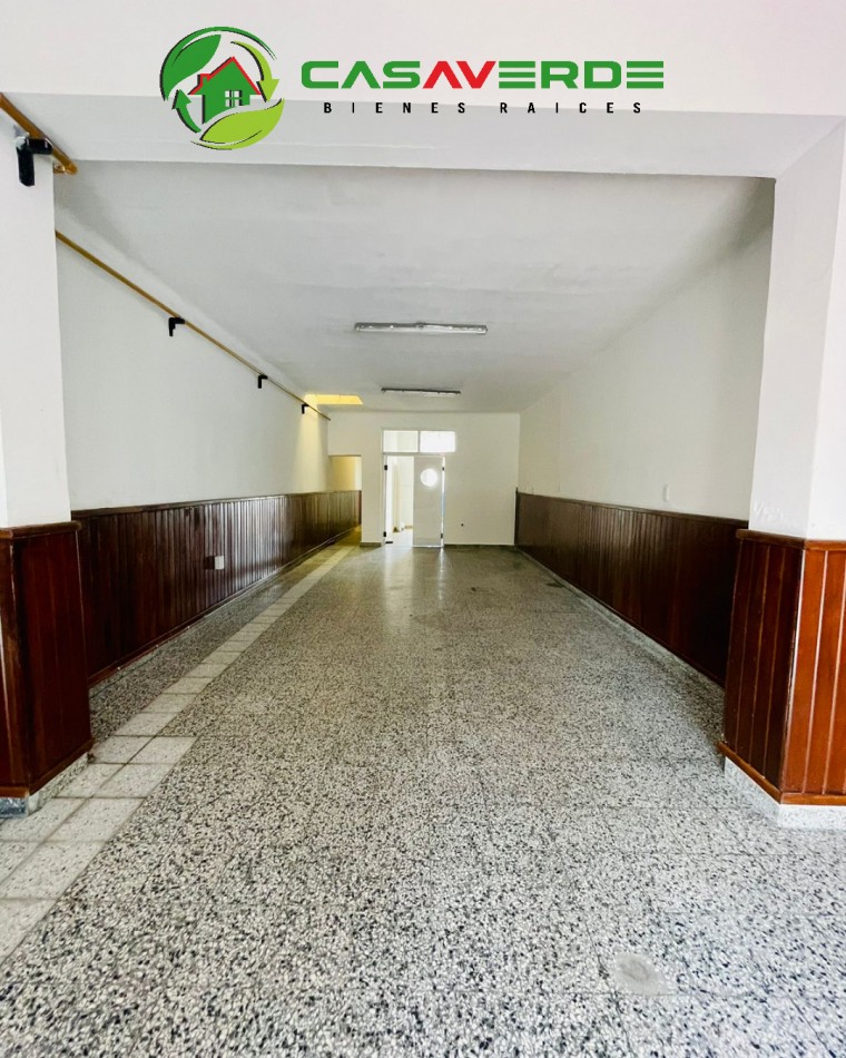 EN ALQUILER LOCAL COMERCIAL ZONA MICROCENTRO