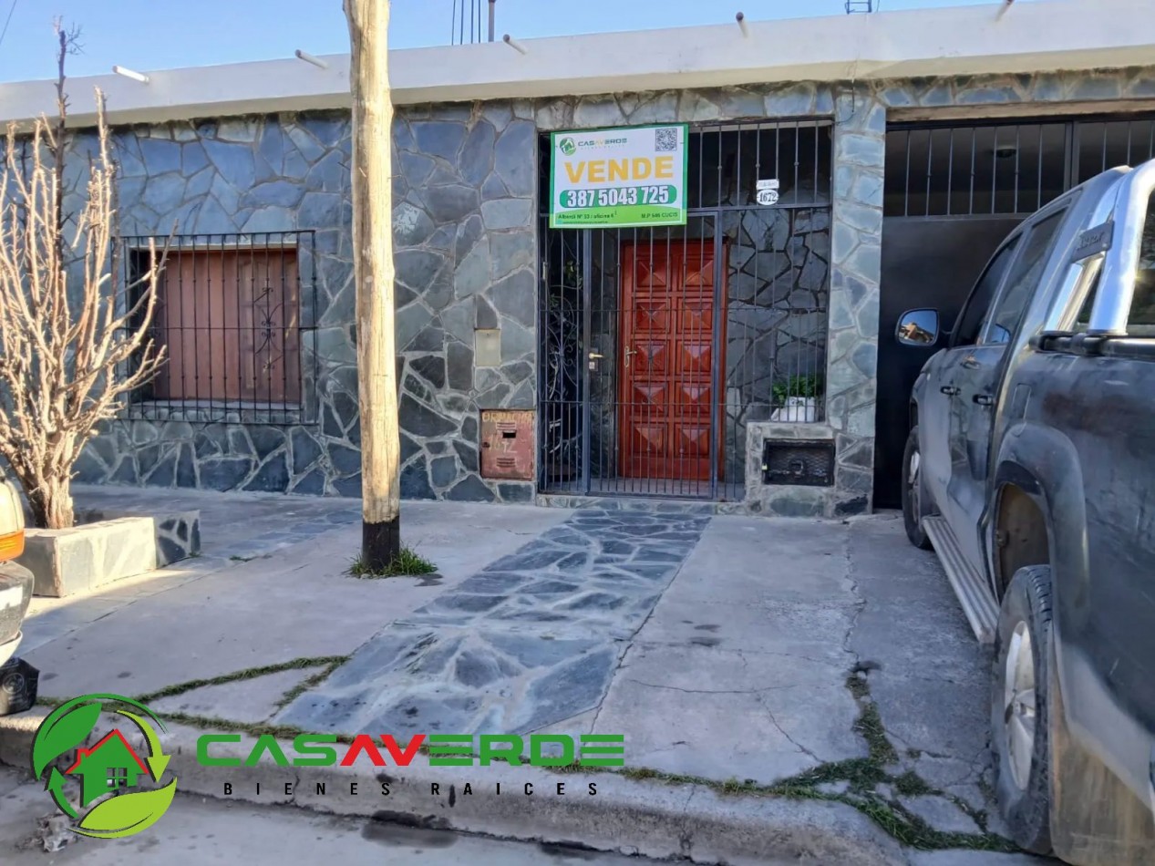 EN VENTA CASA ZONA MACROCENTRO - PASAJE ORMACHEA