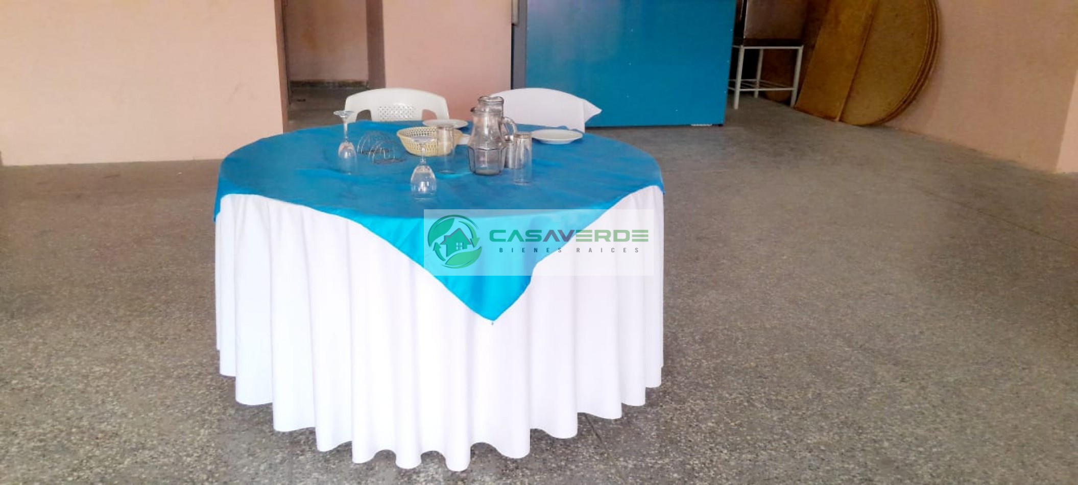 ALQUILER MENSUAL SALON DE EVENTOS O DE USOS MULTIPLES - BARRIO SANTA ANA 2 - ZONA SUR