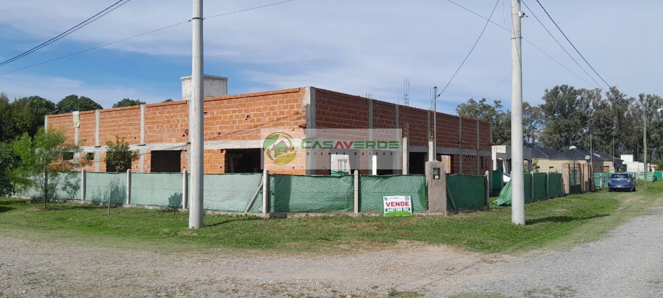 VENTA HERMOSA PROPIEDAD EN ESQUINA CON GRAN CONSTRUCCION DE 280 Mts2 EN EL BARRIO PRIVADO LOS OLMOS.