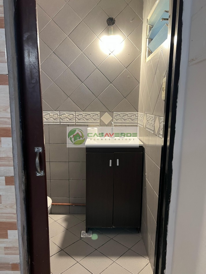 VENTA IMPORTANTE CASA EN ESQUINA SOBRE AVENIDA - ZONA SUR