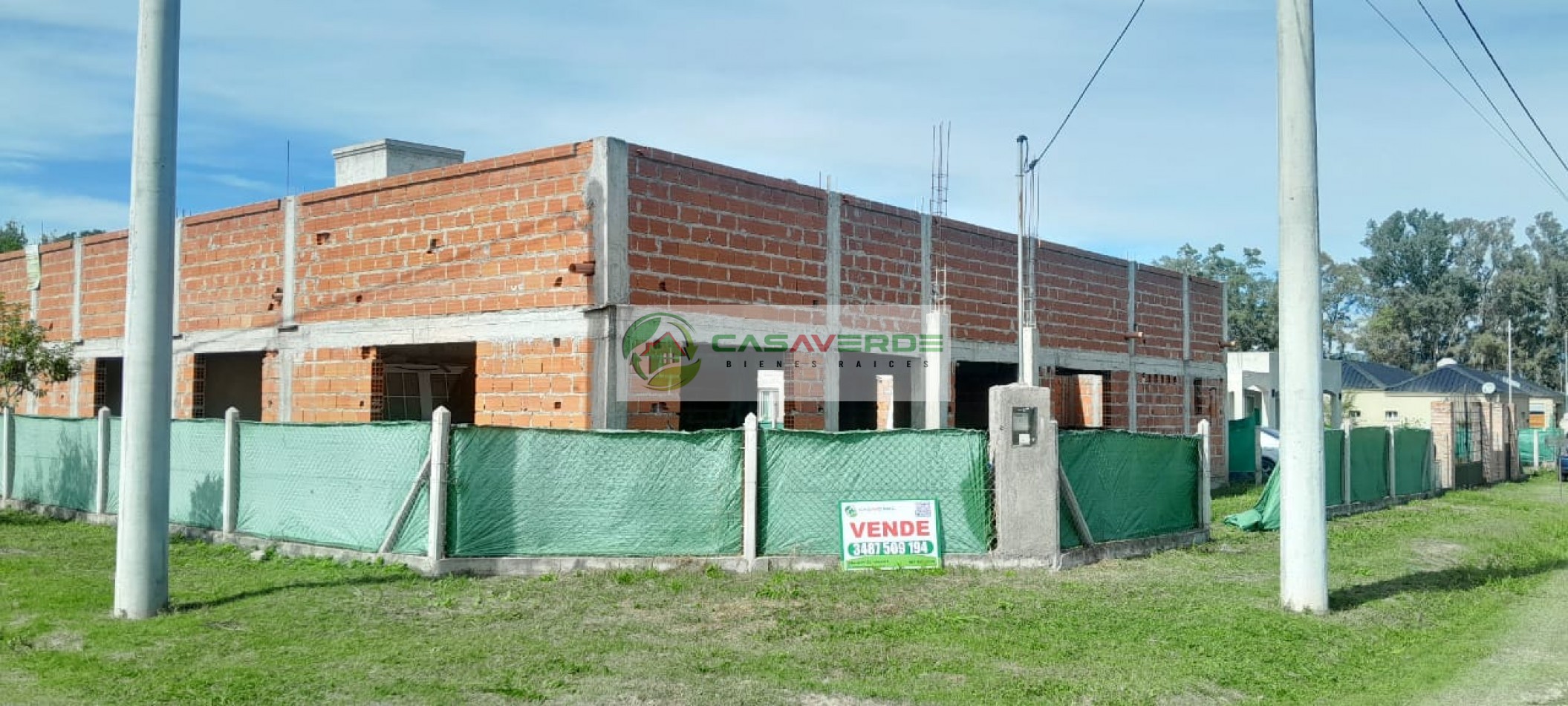 VENTA HERMOSA PROPIEDAD EN ESQUINA CON GRAN CONSTRUCCION DE 280 Mts2 EN EL BARRIO PRIVADO LOS OLMOS.