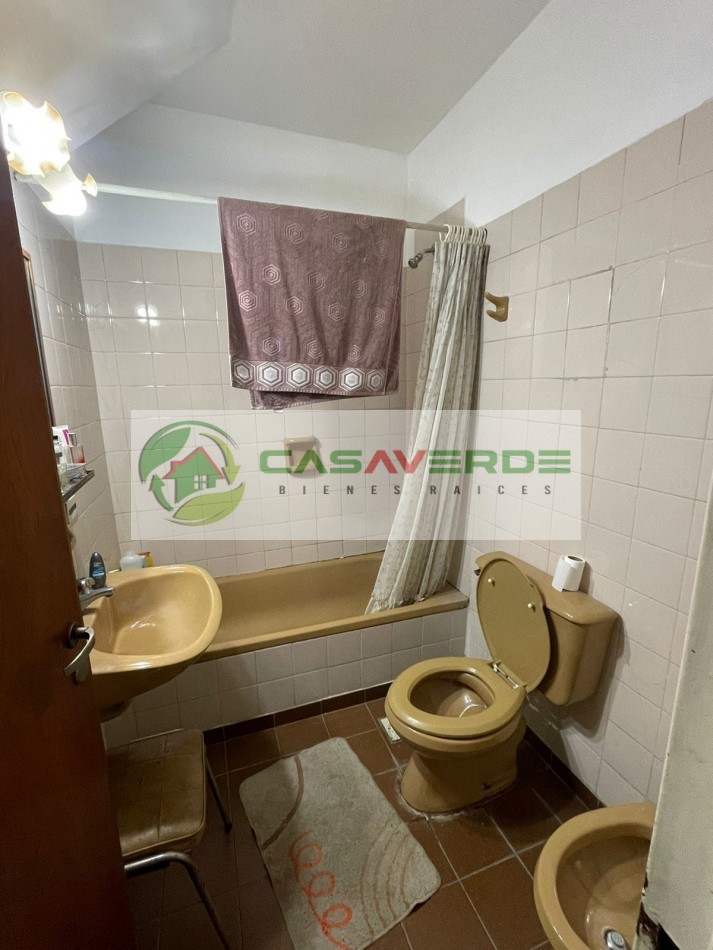 VENTA HERMOSA CASA BARRIO PERIODISTA - ZONA SUR