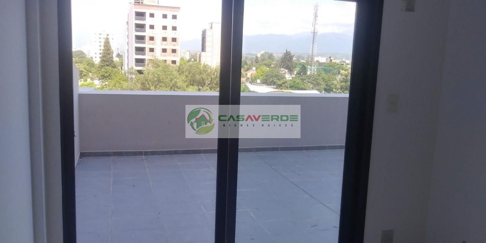 VENTA DEPARTAMENTO 1 DORMITORIO CON AMPLIO BALCON Y GARAGE