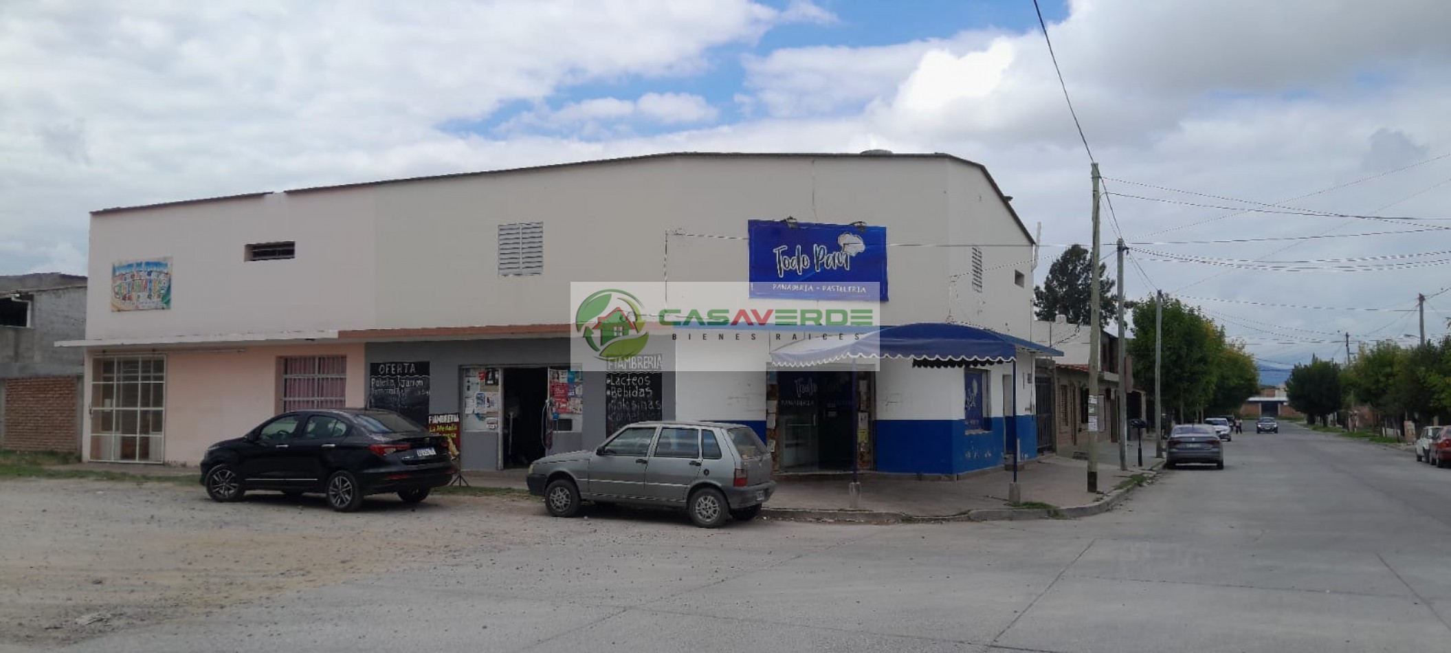 ALQUILER MENSUAL SALON DE EVENTOS O DE USOS MULTIPLES - BARRIO SANTA ANA 2 - ZONA SUR