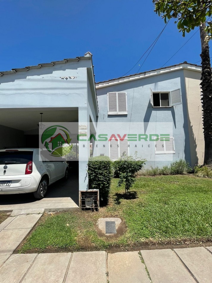 VENTA HERMOSA CASA BARRIO PERIODISTA - ZONA SUR