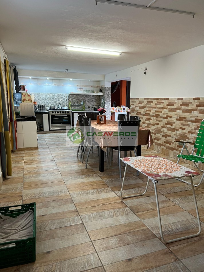 VENTA IMPORTANTE CASA EN ESQUINA SOBRE AVENIDA - ZONA SUR