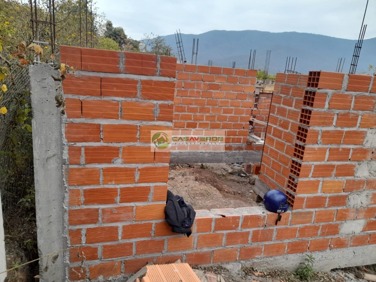 VENTA TERRENO CON CONSTRUCCION RECIBO VEHICULO EN FORMA DE PAGO