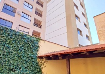 VENTA COCHERA CENTRICA VICENTE LOPEZ AL 100