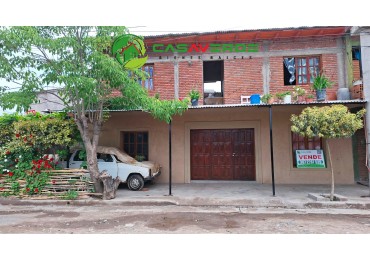 EN VENTA CASA SOBRE ESQUINA EN BARRIO CONGRESO NACIONAL - CERRILLOS
