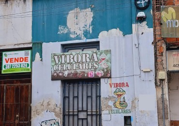 EN VENTA CASA EN PLENO CENTRO A RECICLAR