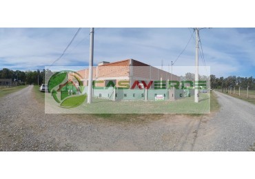 VENTA HERMOSA PROPIEDAD EN ESQUINA CON GRAN CONSTRUCCION DE 280 Mts2 EN EL BARRIO PRIVADO LOS OLMOS.