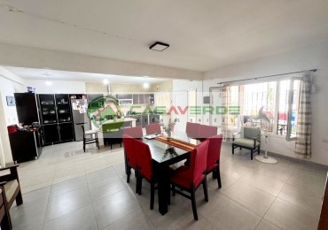 ALQUILER AMPLIA Y MODERNA CASA 6 DORM 4 BAÑOS  - BARRIO INTERSINDICAL - ZONA SUR 